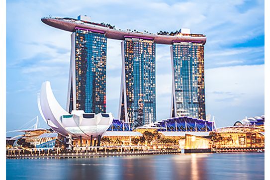 Tặng vali trị giá 600.000 VND khi đặt vé máy bay đi Singapore giá rẻ tại AhuBooking.com